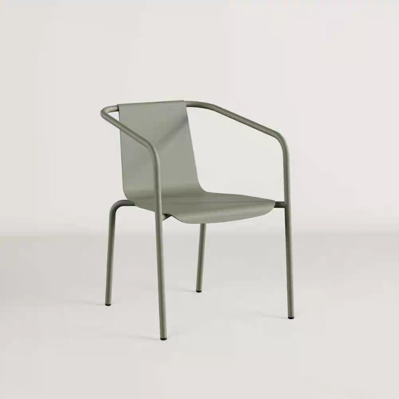 Outdoor Furniture Metal Chairs - طقم أثاث خارجي اسكندنافي مع طاولة