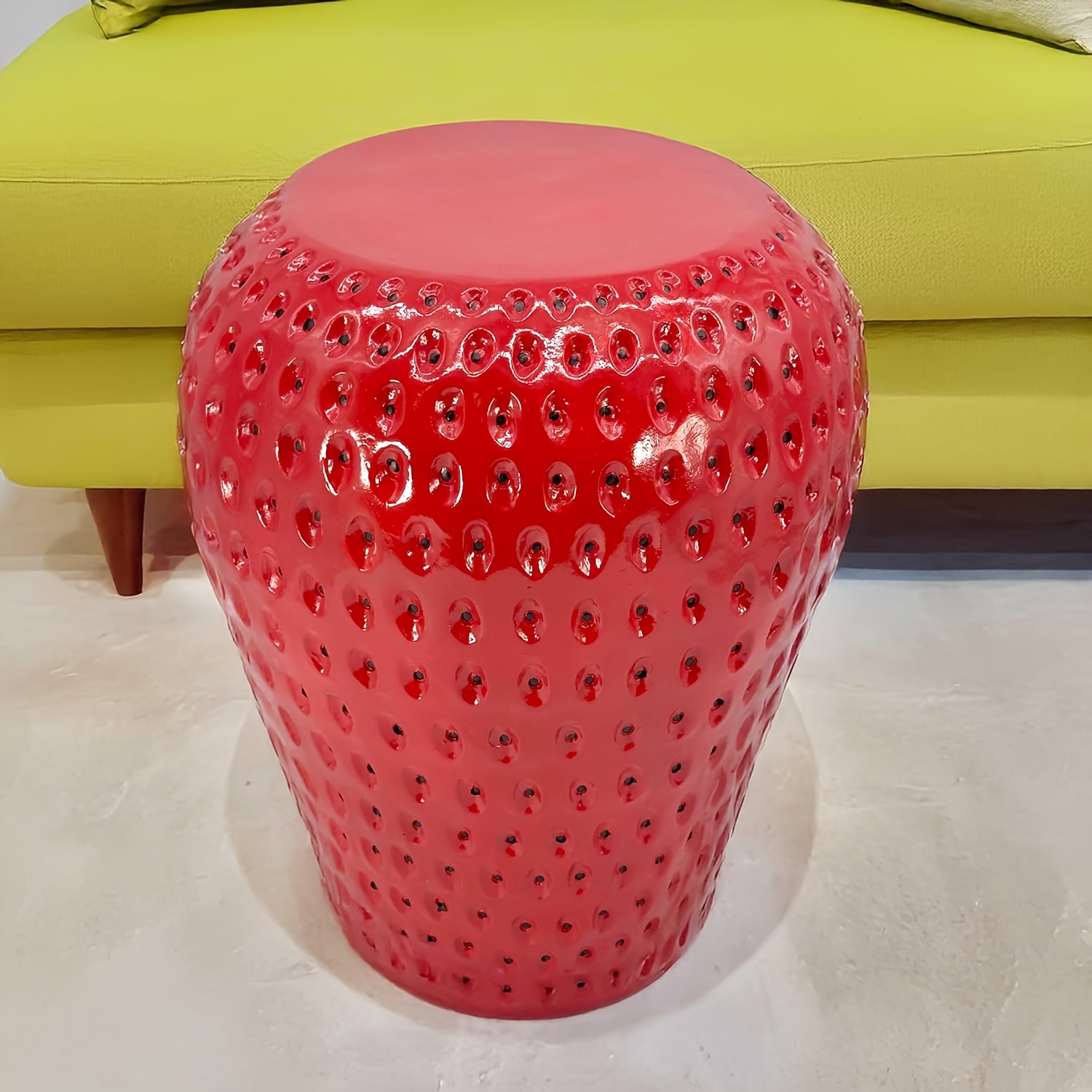 Outdoor Furniture Resin - كرسي على شكل فراولة 13.4 بوصة،