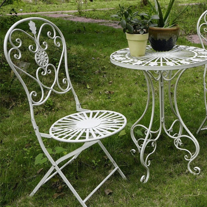طاولة وكراسي حديدية فرنسية عتي - مراجعة Outdoor Furniture Metal Chairs وسعره