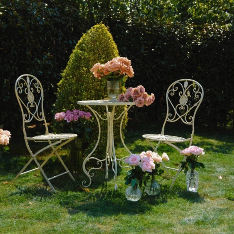 طاولة وكراسي حديدية فرنسية عتي - مراجعة Outdoor Furniture Metal Chairs وسعره